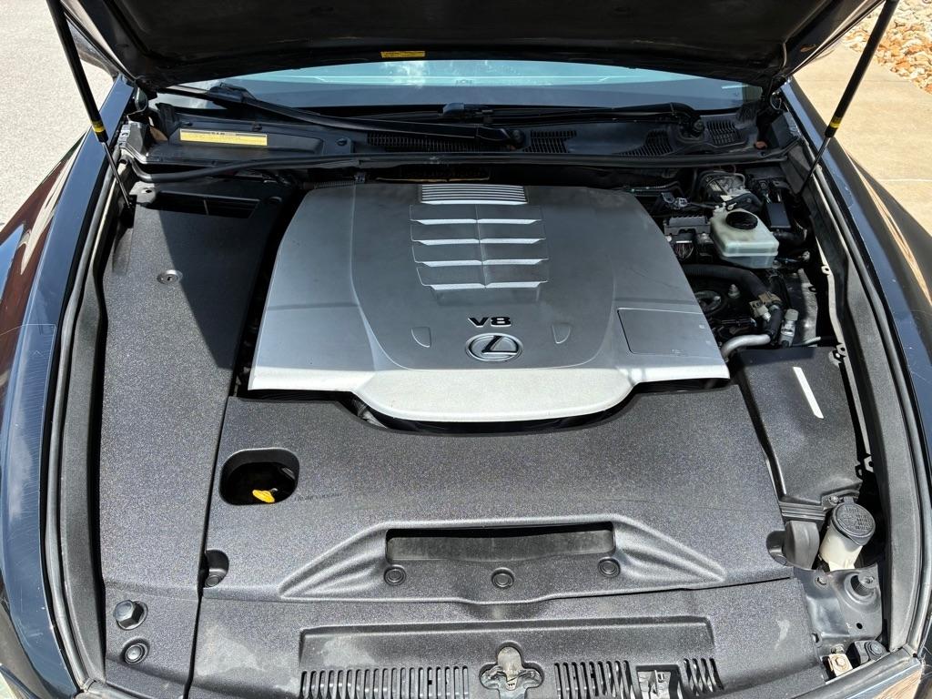 Lexus LS 460  2011