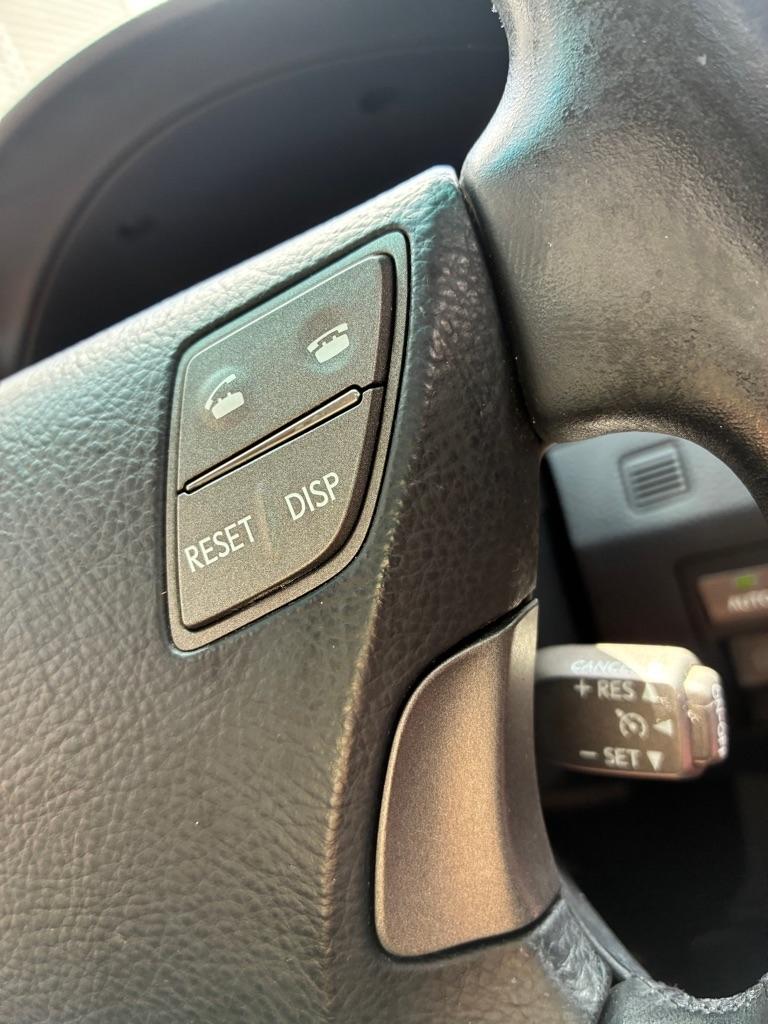 Lexus LS 460  2011