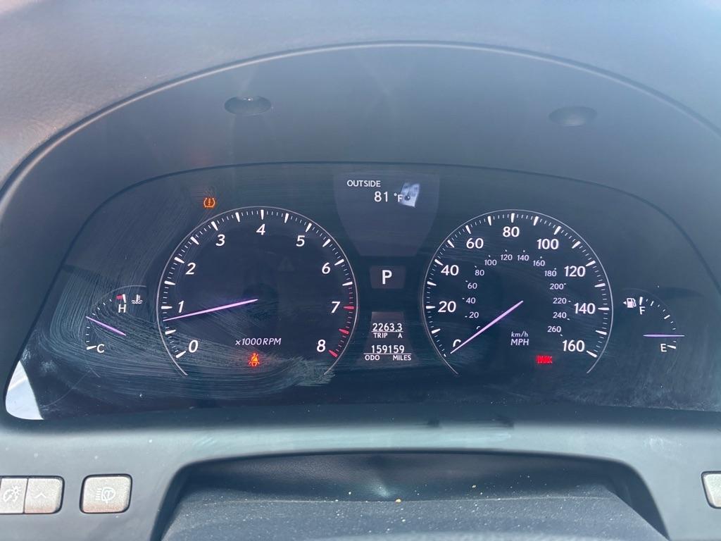 Lexus LS 460  2011