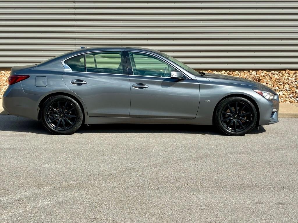 Infiniti Q50  2018