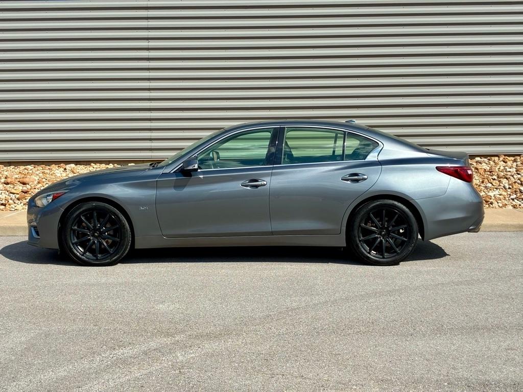 Infiniti Q50  2018