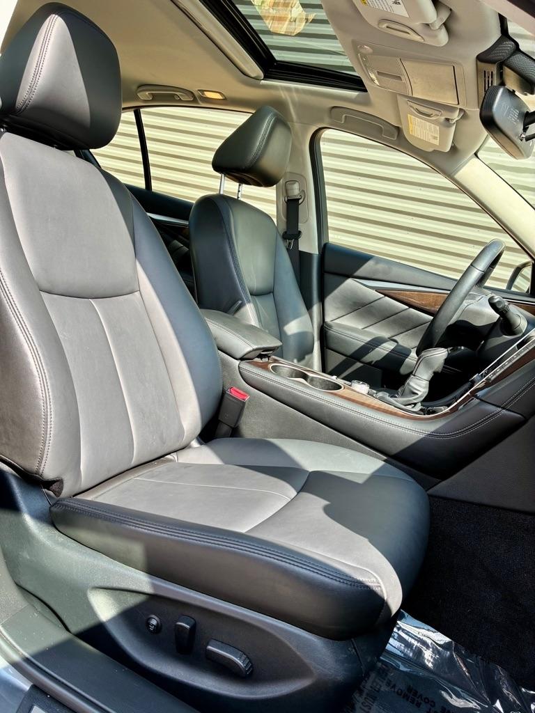 Infiniti Q50  2018