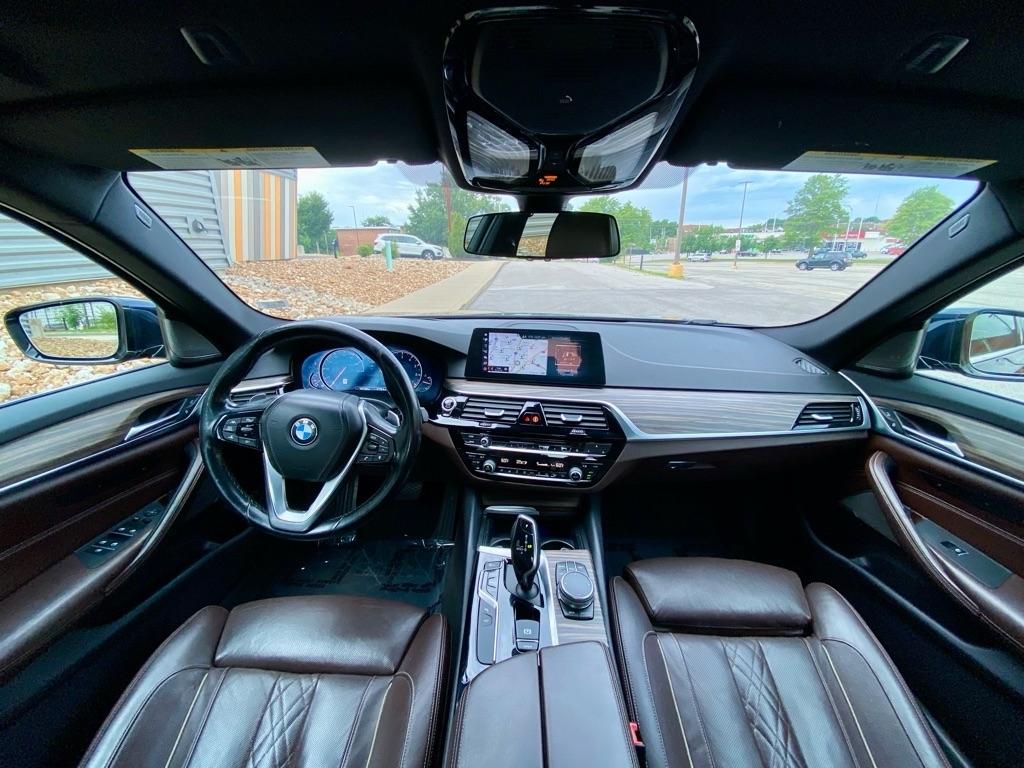 BMW 5 Series  2018