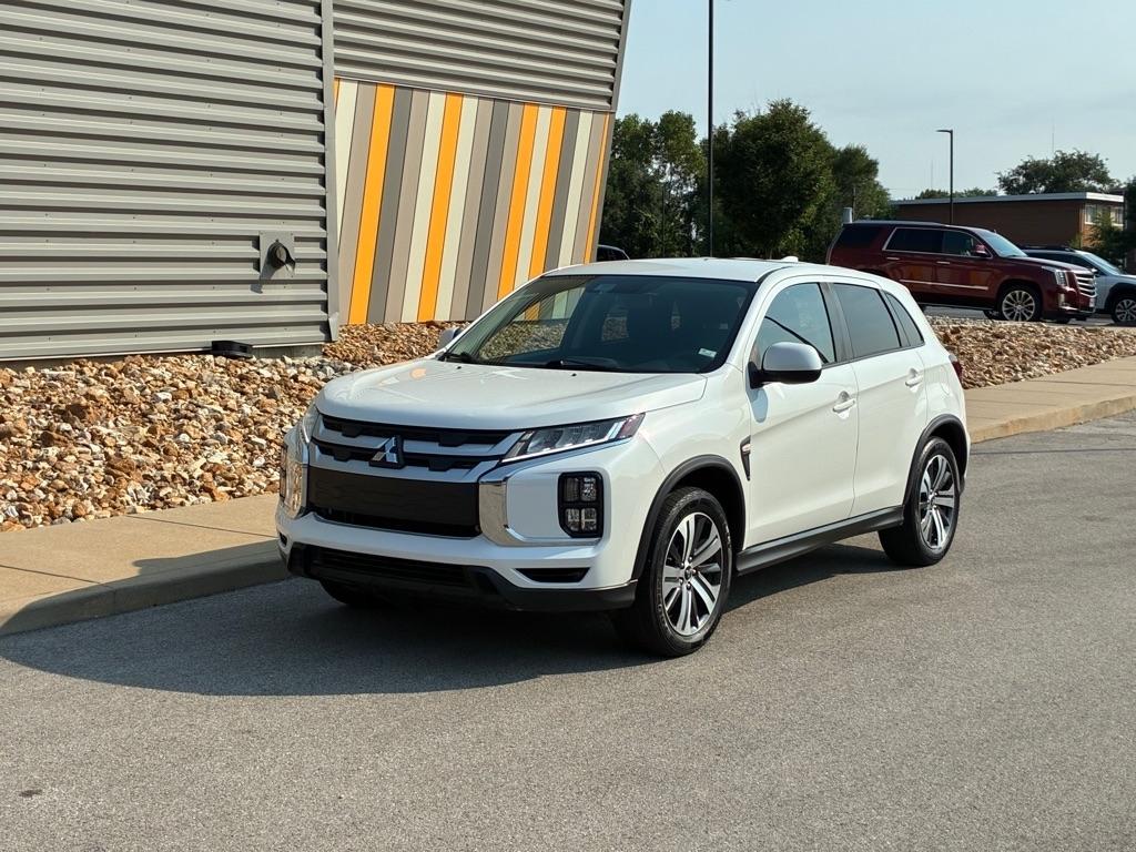 Mitsubishi Outlander Sport  2021