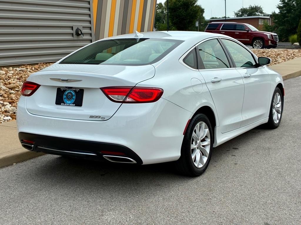 Chrysler 200  2015