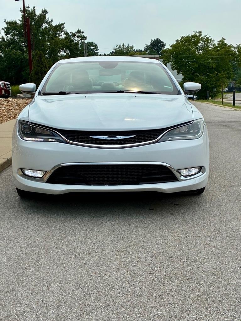 Chrysler 200  2015