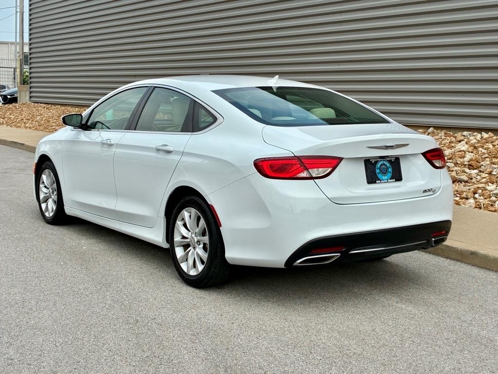 Chrysler 200  2015