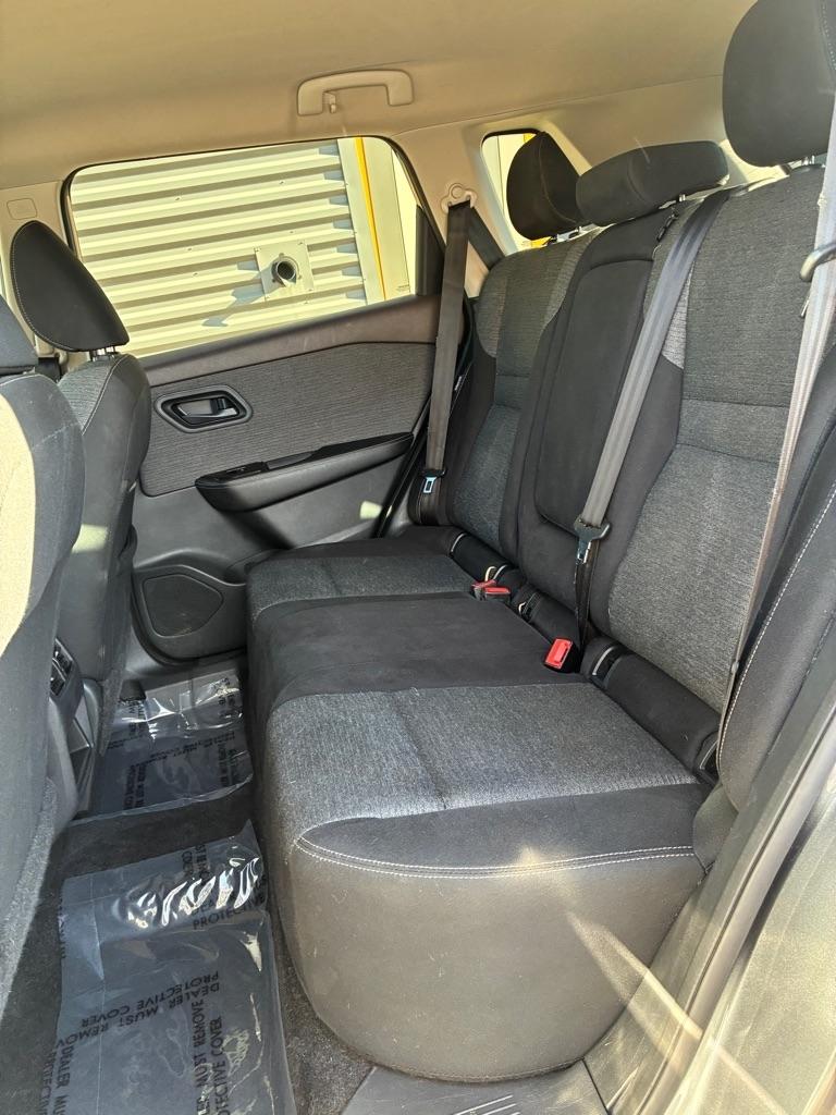 Nissan Rogue  2021