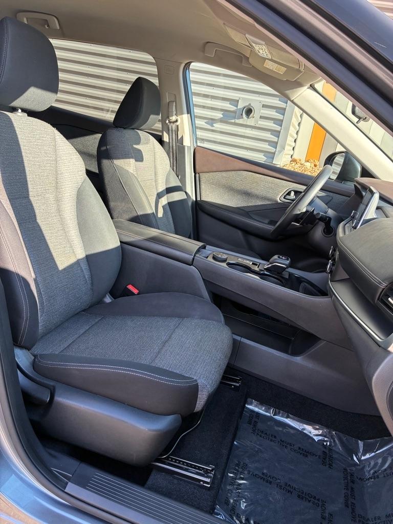 Nissan Rogue  2021