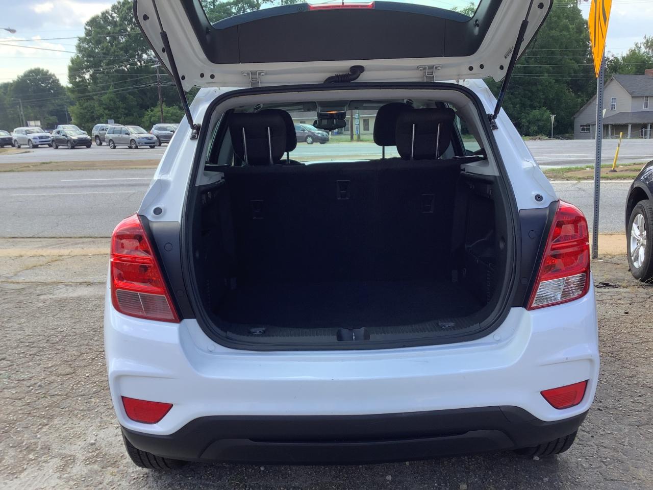2018 Chevrolet Trax LS - Photo 8