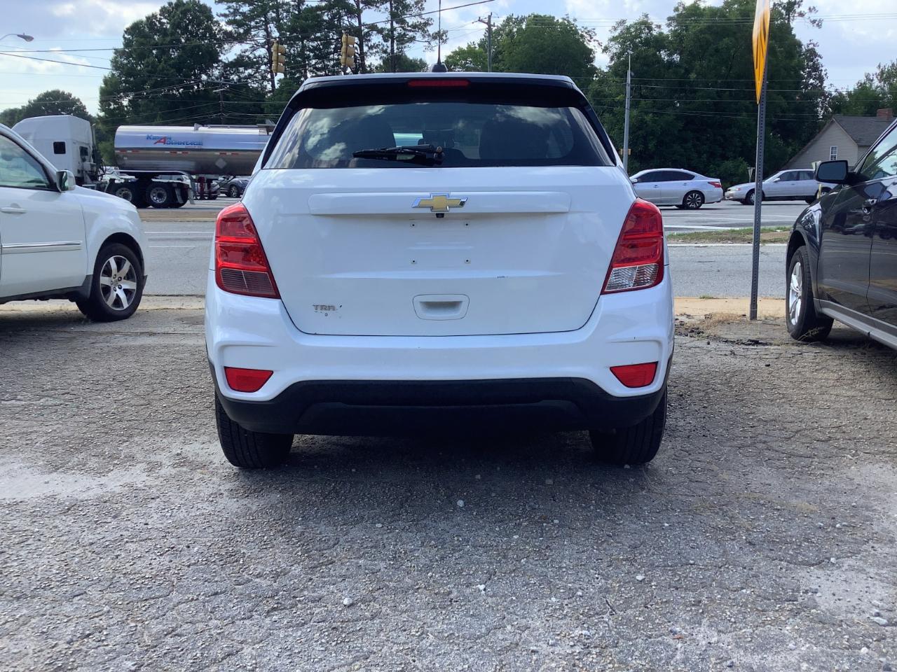 2018 Chevrolet Trax LS - Photo 11
