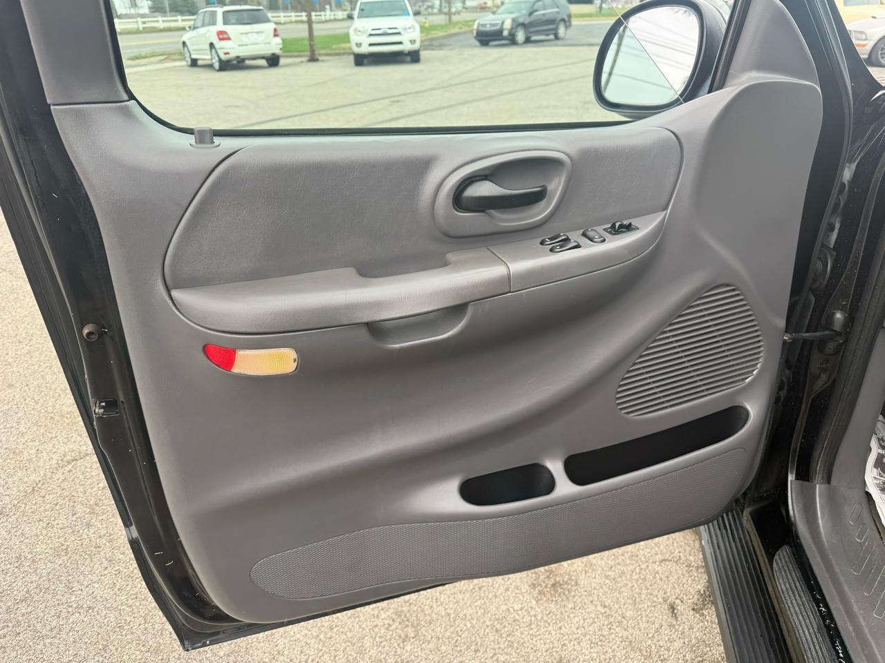 Ford F-150 XL Flareside 4WD 2001