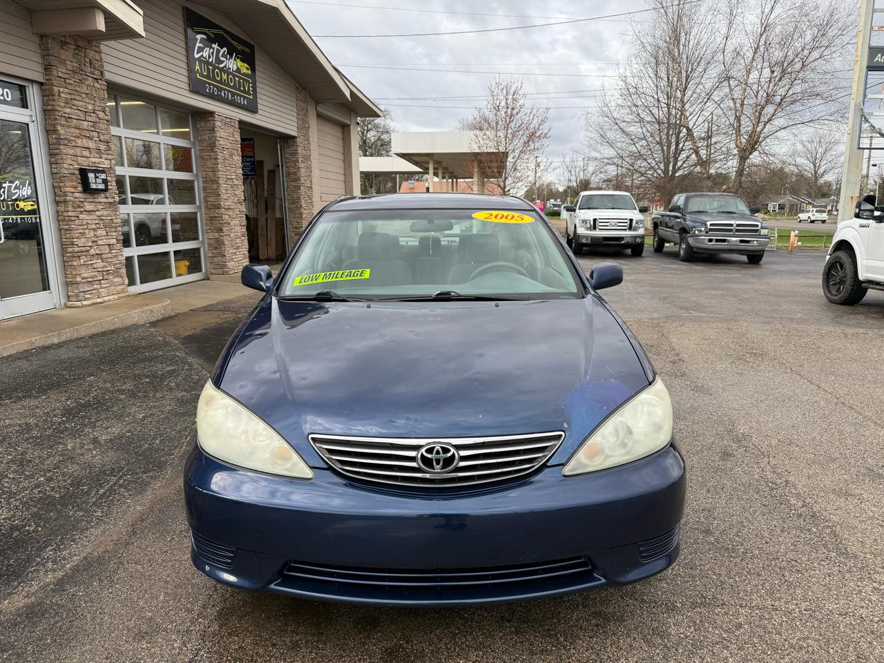 Toyota Camry LE 2005