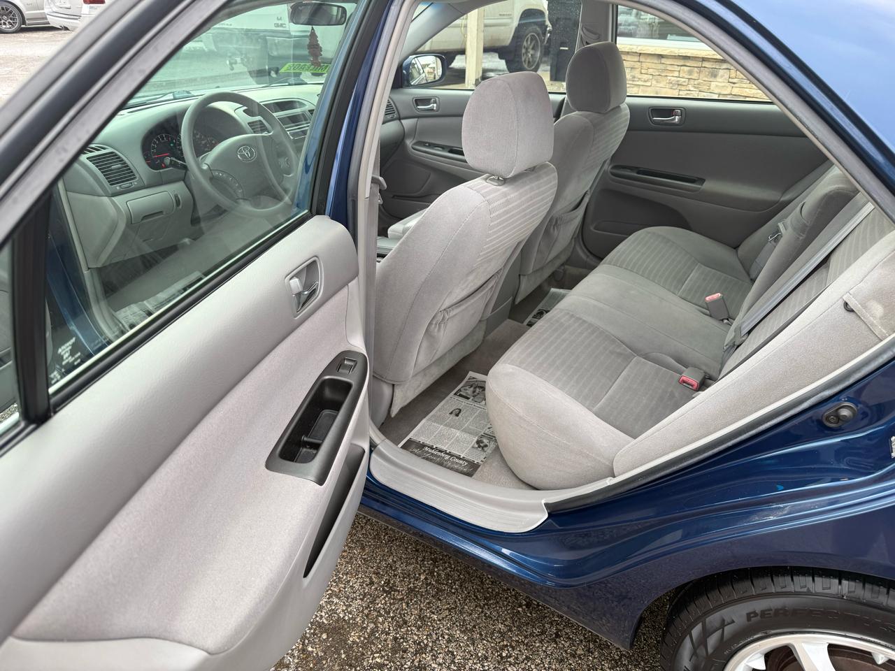 Toyota Camry LE 2005