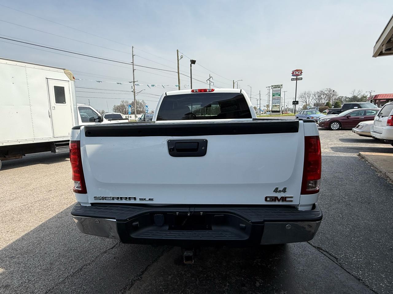 GMC Sierra 1500 SLE Ext. Cab 4WD 2011