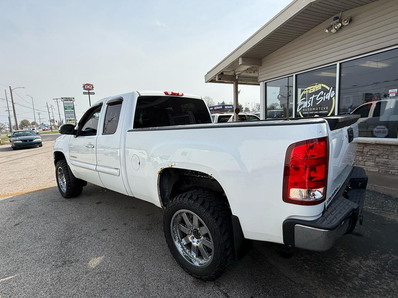 GMC Sierra 1500 SLE Ext. Cab 4WD 2011