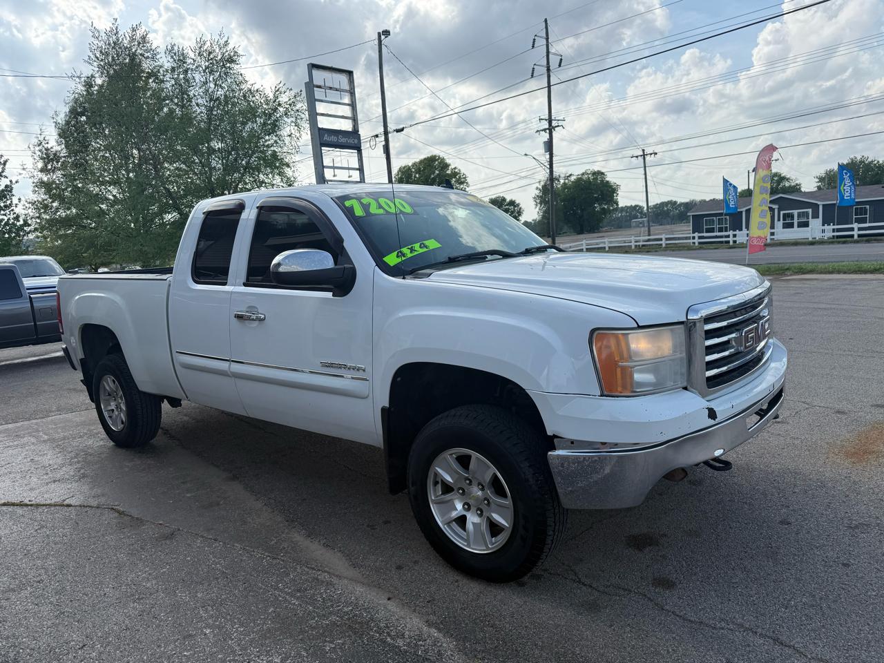 GMC Sierra 1500 SLE Ext. Cab 4WD 2011