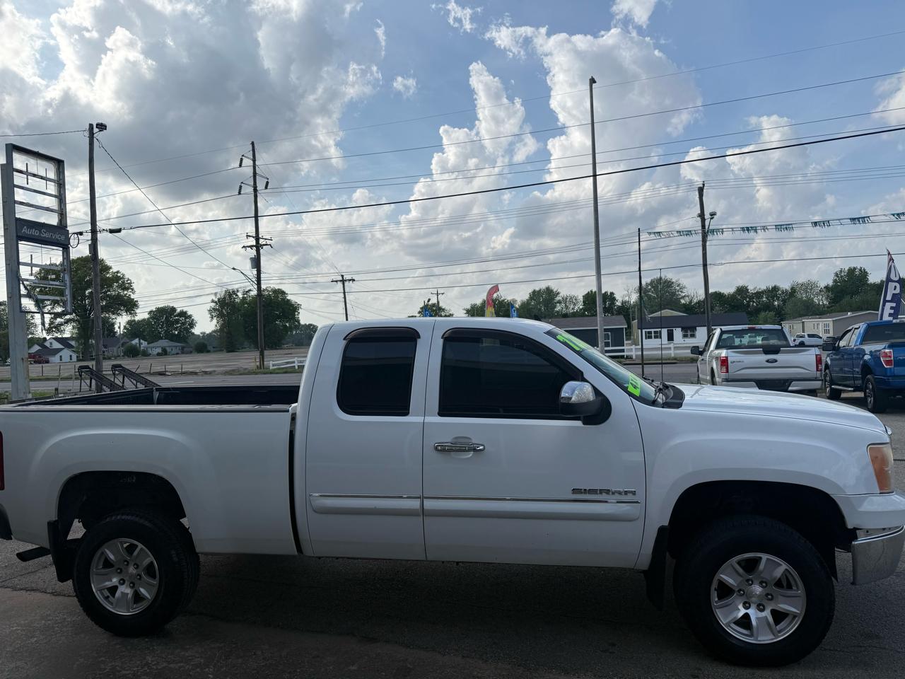 GMC Sierra 1500 SLE Ext. Cab 4WD 2011