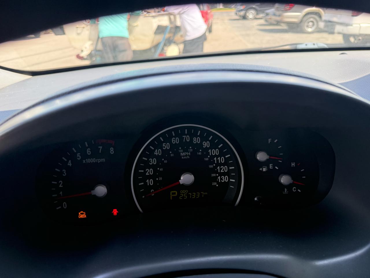 Kia Sedona LX LWB 2011