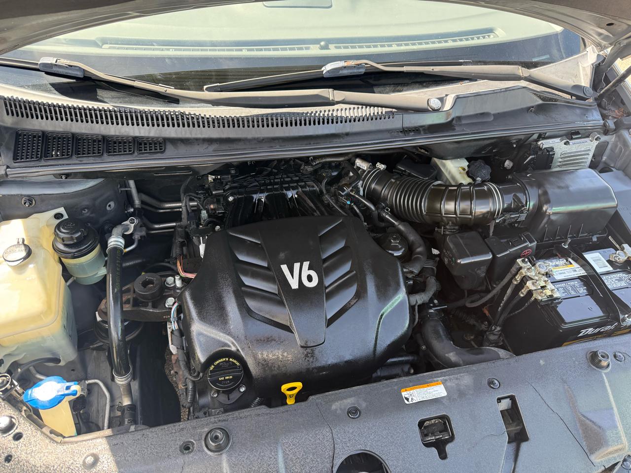 Kia Sedona LX LWB 2011