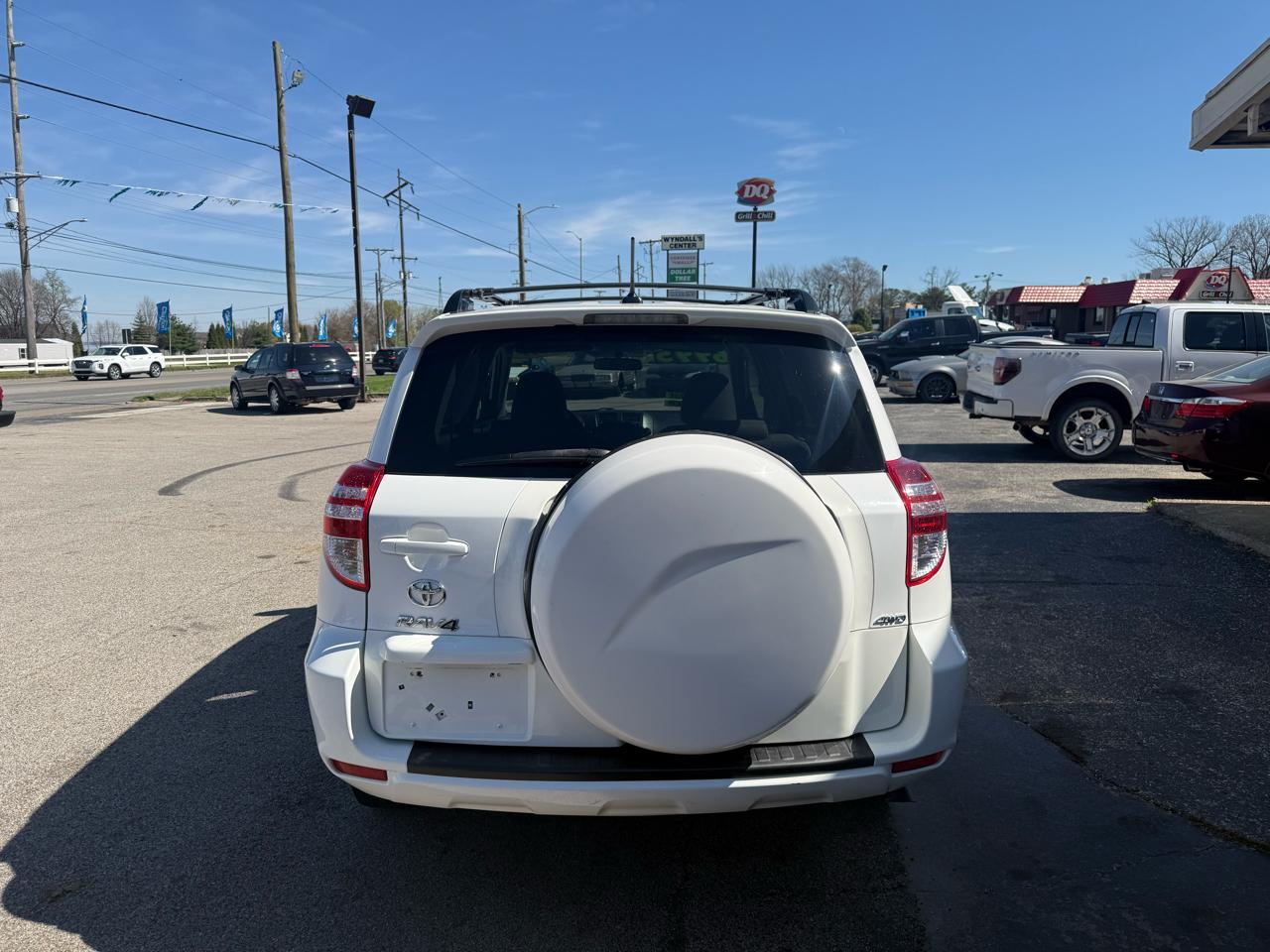 Toyota RAV4 Base I4 4WD 2011