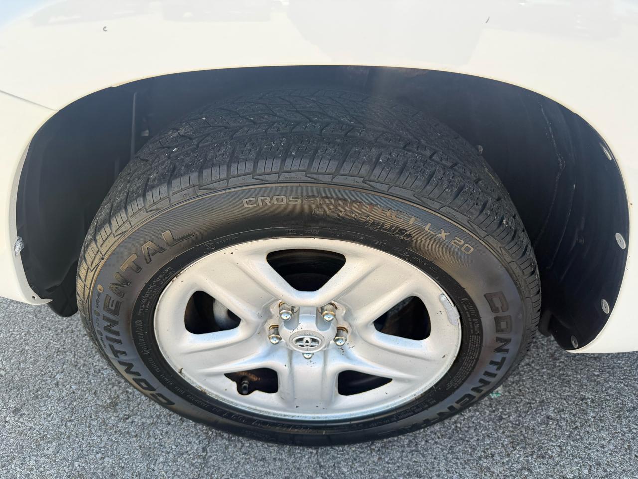 Toyota RAV4 Base I4 4WD 2011