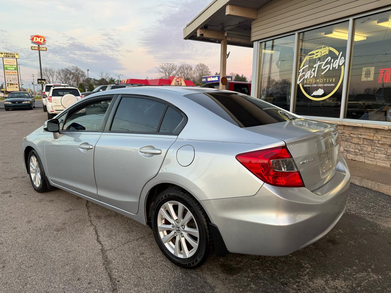 Honda Civic EX-L Sedan 5-Speed AT 2012