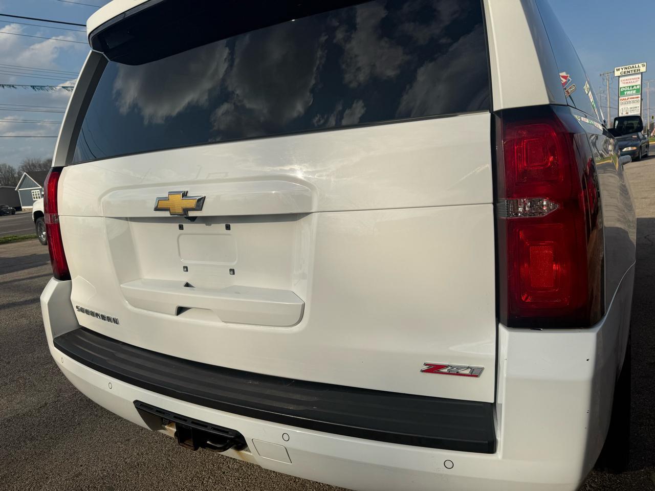 Chevrolet Suburban LT 1500 4WD 2015