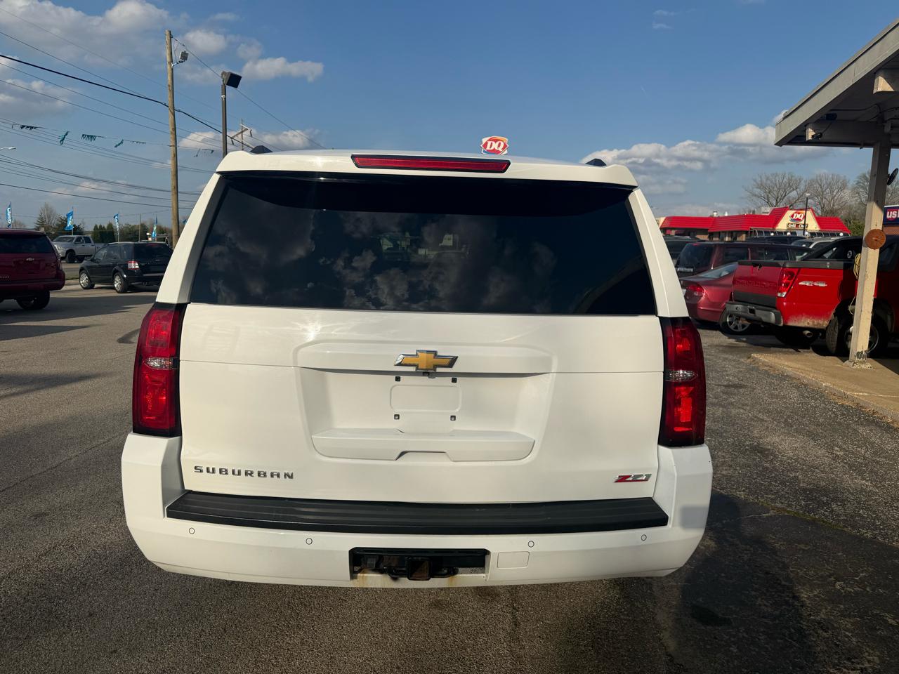 Chevrolet Suburban LT 1500 4WD 2015