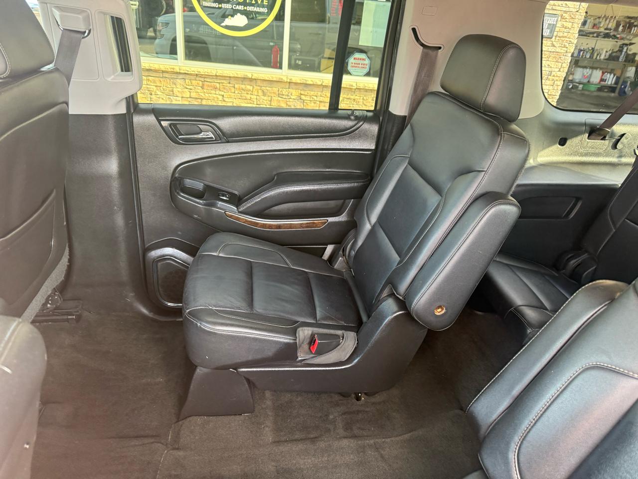 Chevrolet Suburban LT 1500 4WD 2015