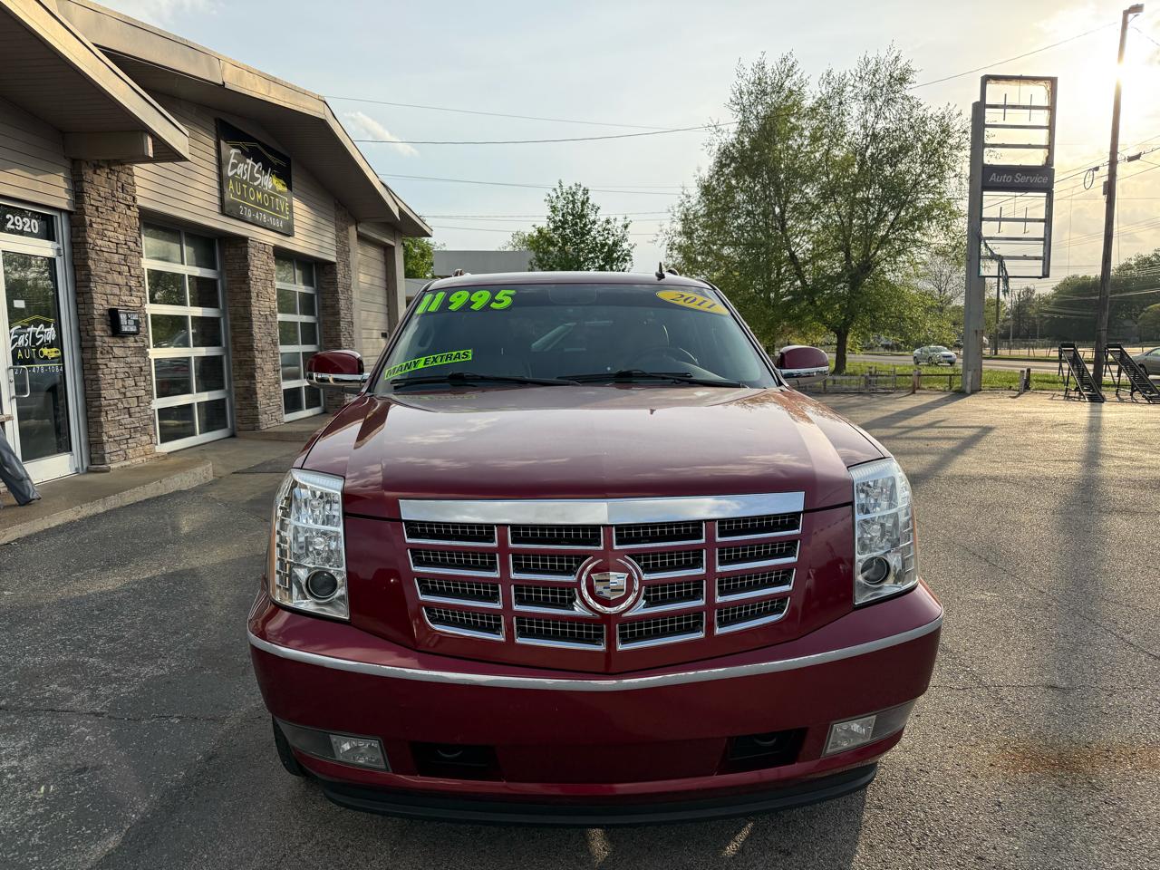Cadillac Escalade ESV AWD Premium 2011