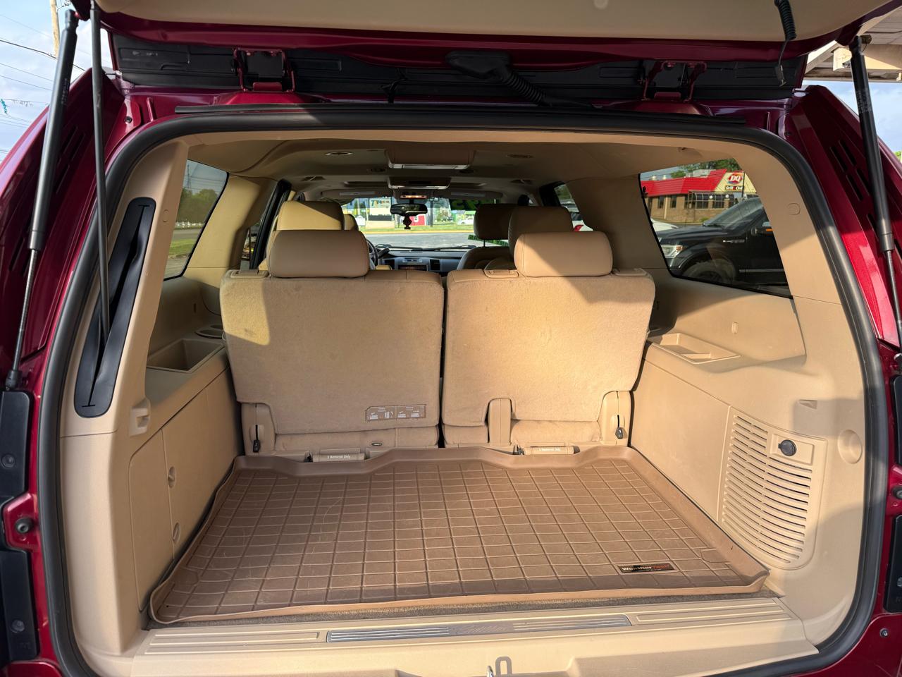 Cadillac Escalade ESV AWD Premium 2011