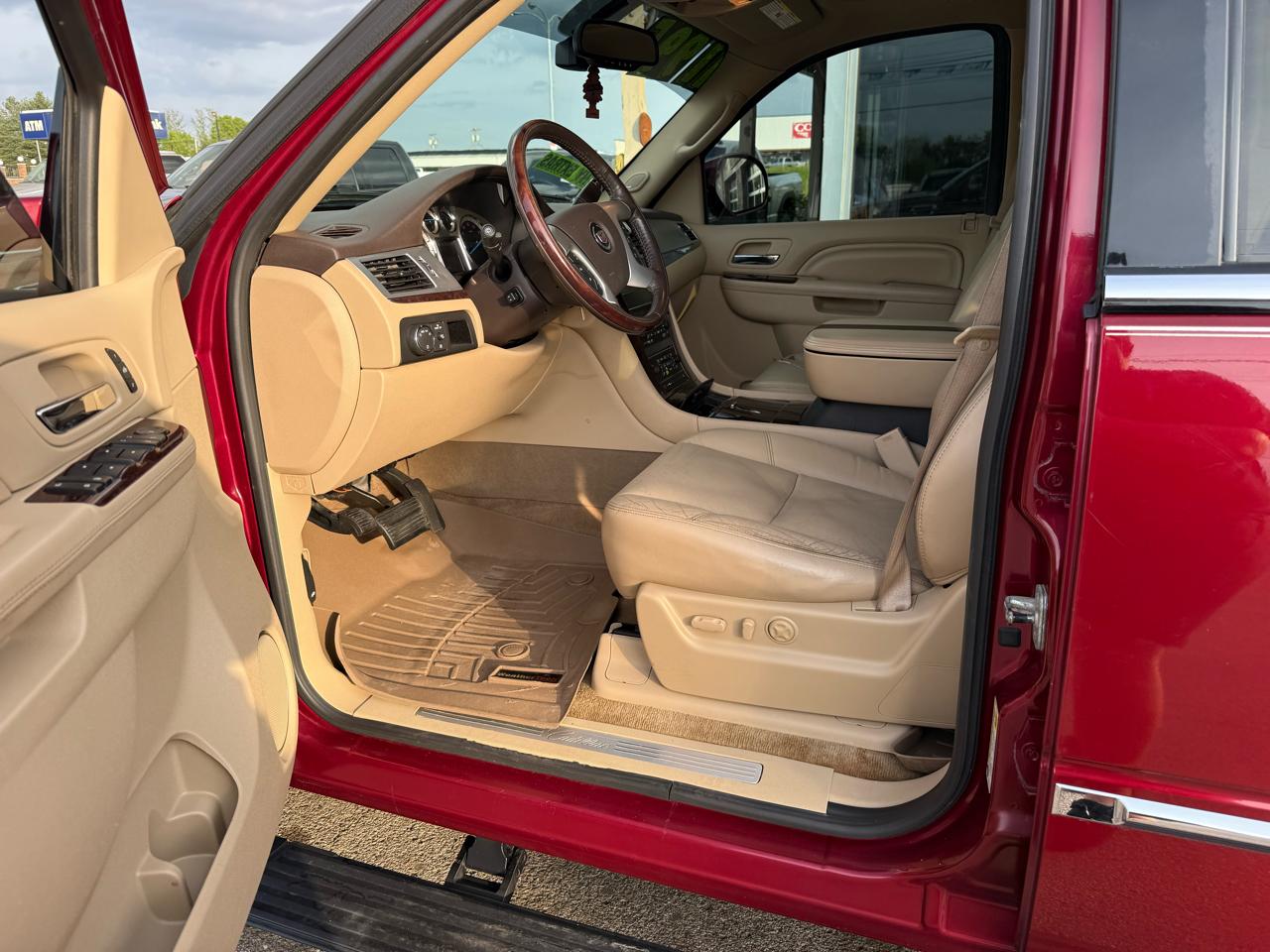 Cadillac Escalade ESV AWD Premium 2011