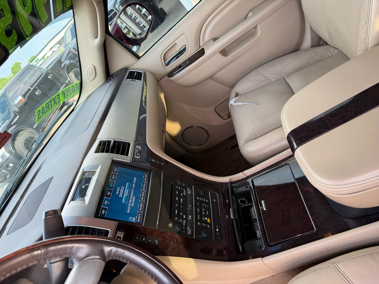 Cadillac Escalade ESV AWD Premium 2011