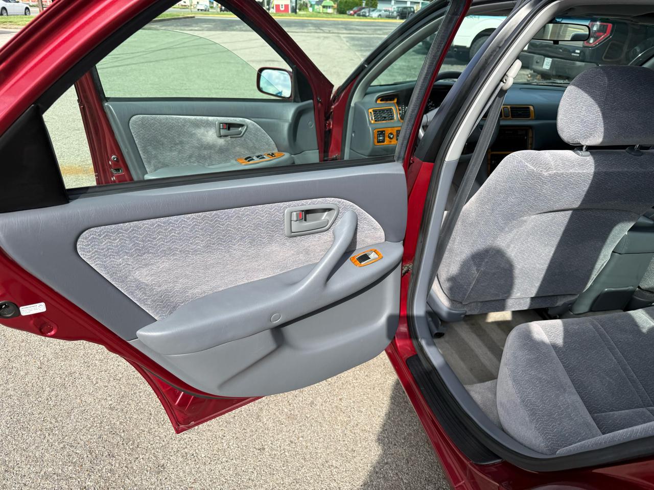 Toyota Camry CE 1997