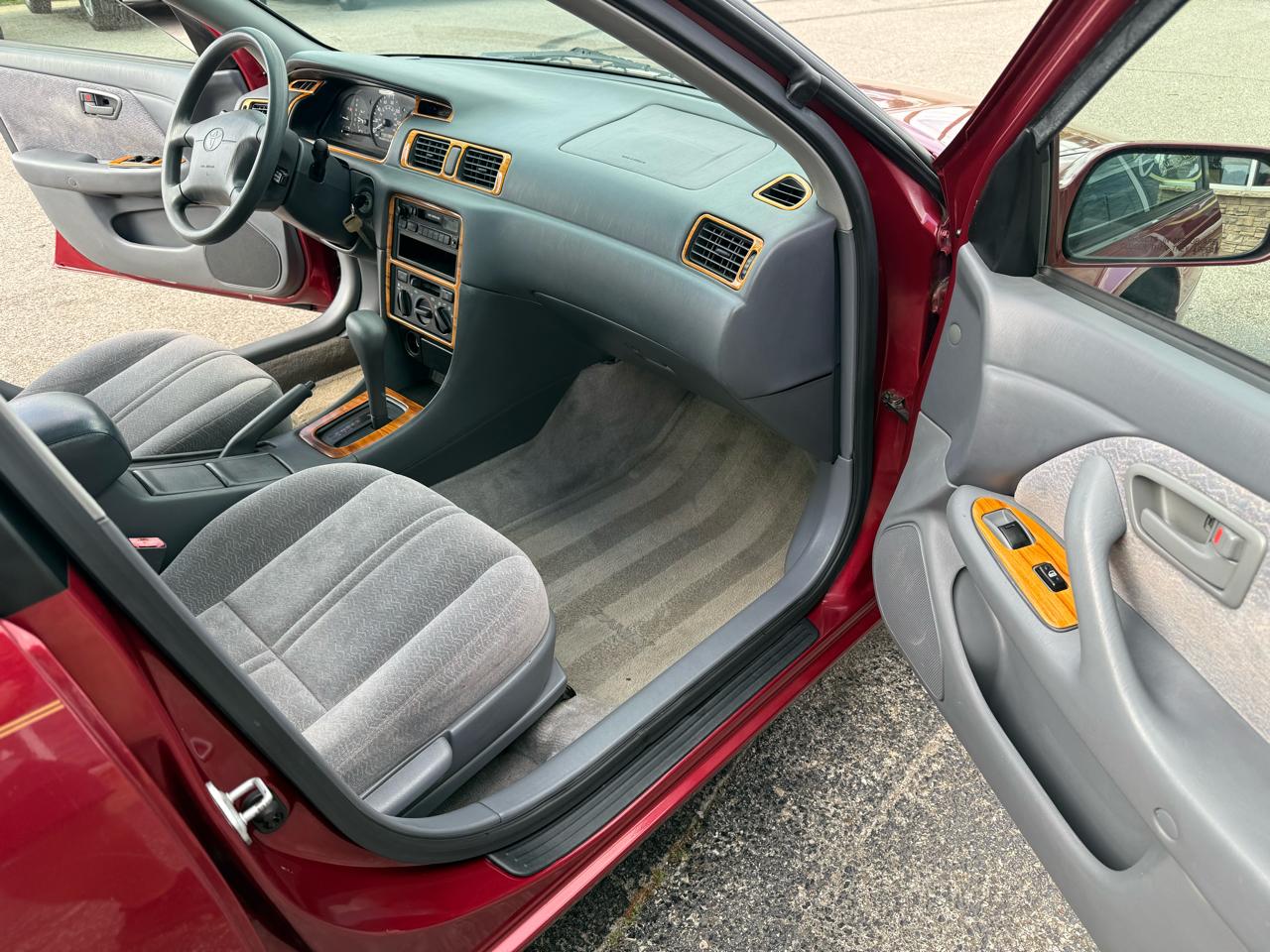 Toyota Camry CE 1997