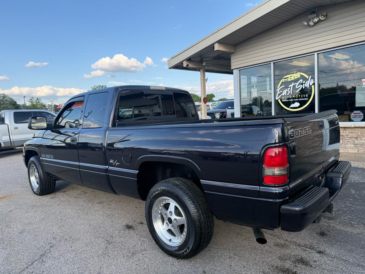 Dodge Ram 1500 Club Cab 6.5-ft. Bed 2WD 1998
