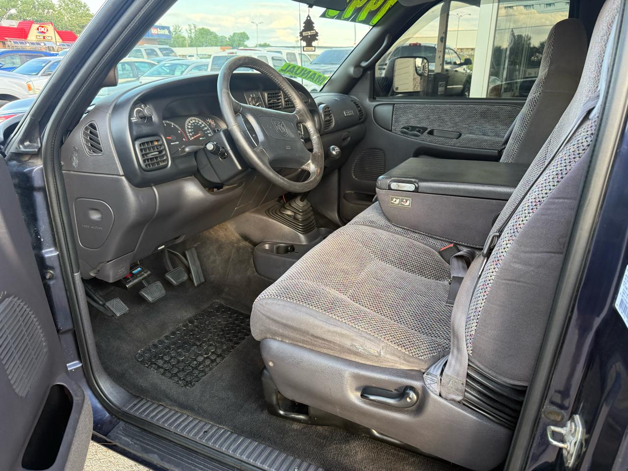 Dodge Ram 1500 Club Cab 6.5-ft. Bed 2WD 1998