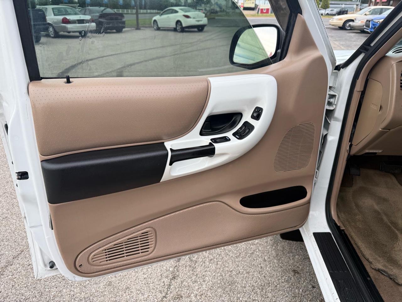 Ford Ranger 2dr Supercab 3.0L XLT 2002