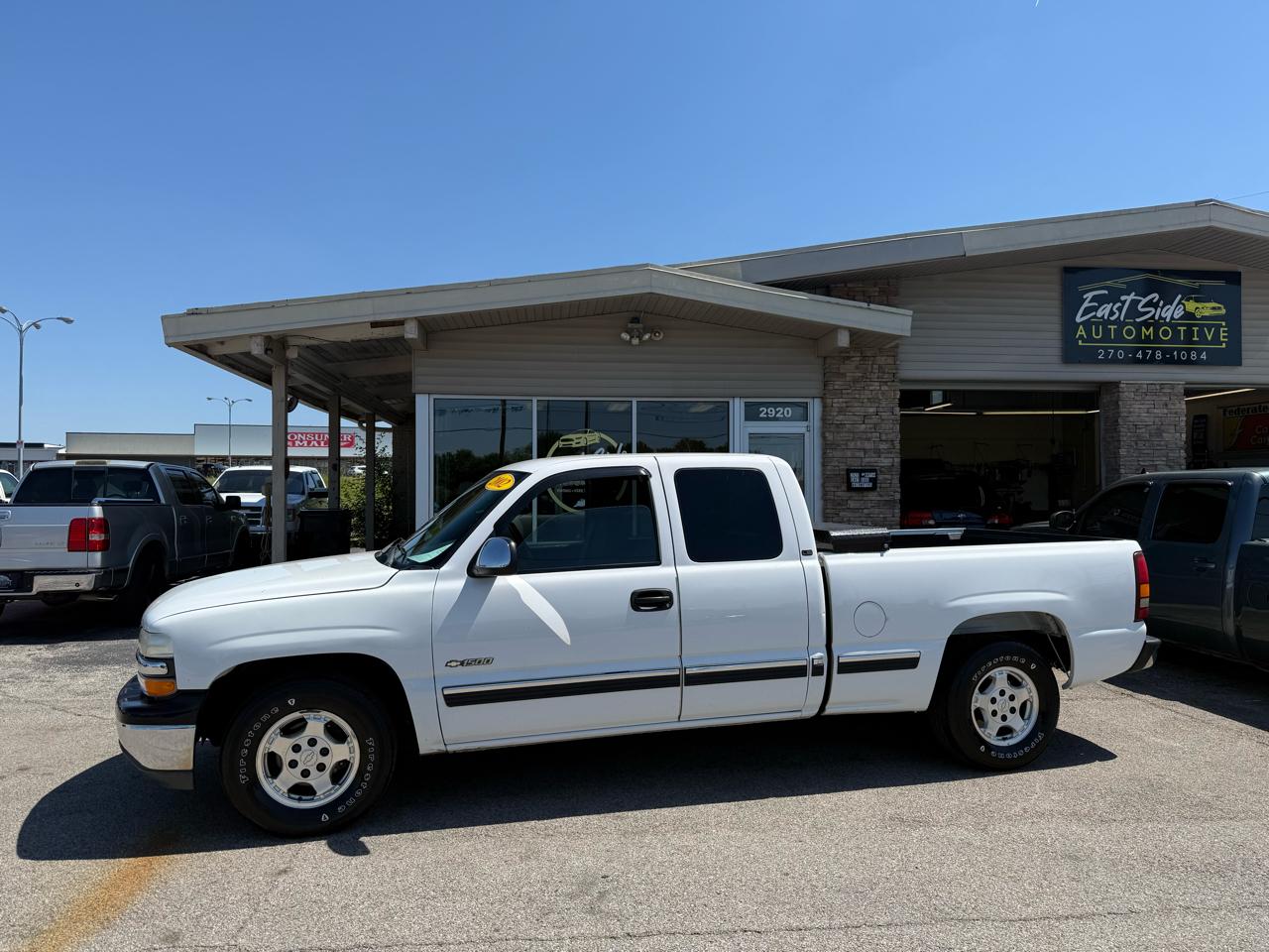 Chevrolet Silverado 1500 Short Bed 2WD 2001