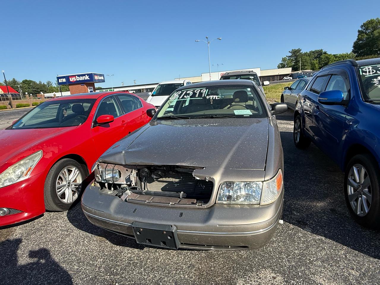 Ford Crown Victoria LX 2004
