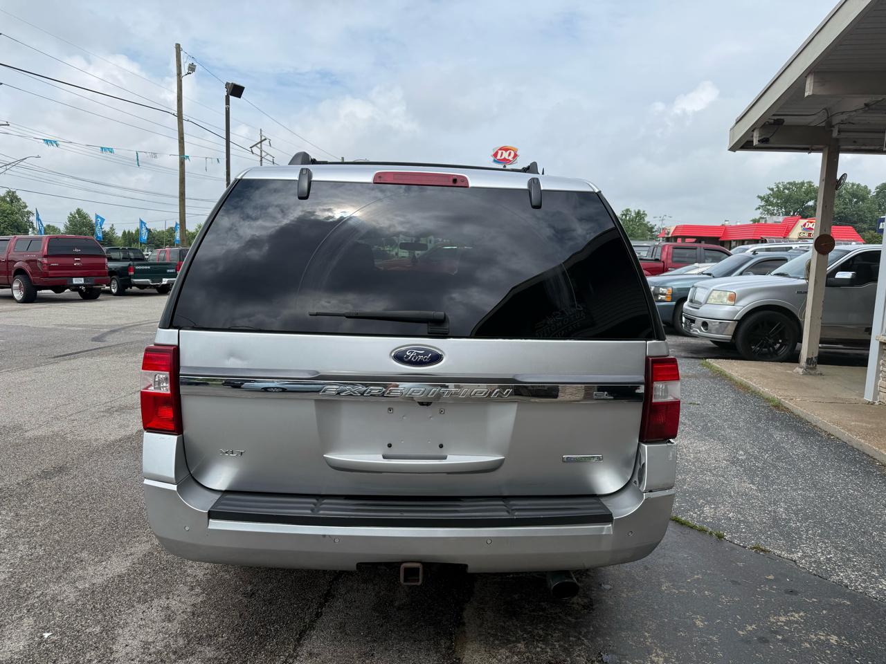 Ford Expedition EL XLT 4WD 2016