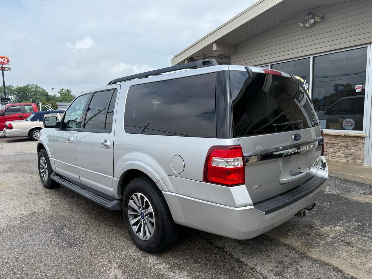 Ford Expedition EL XLT 4WD 2016