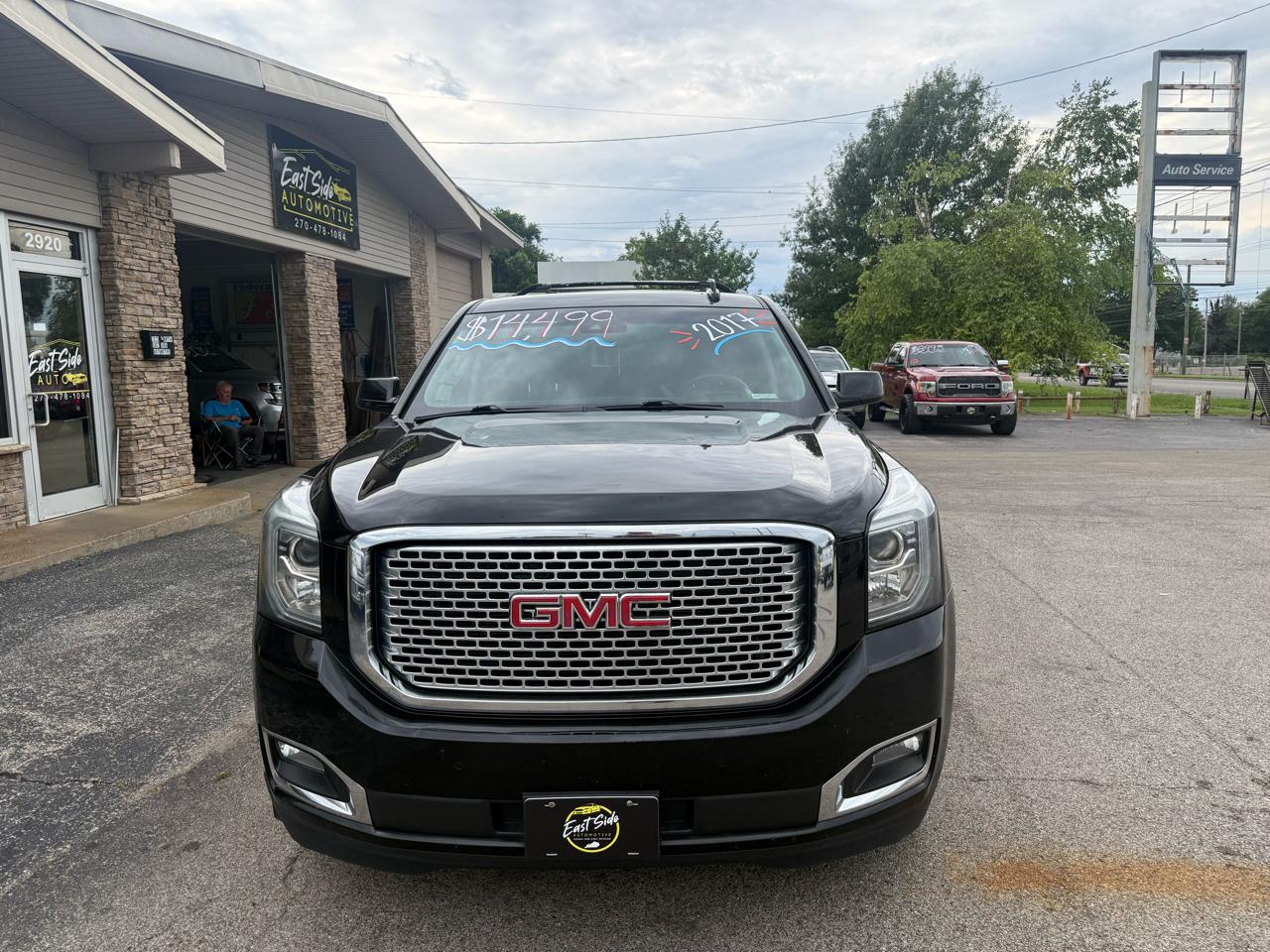 GMC Yukon XL Denali 4WD 2017