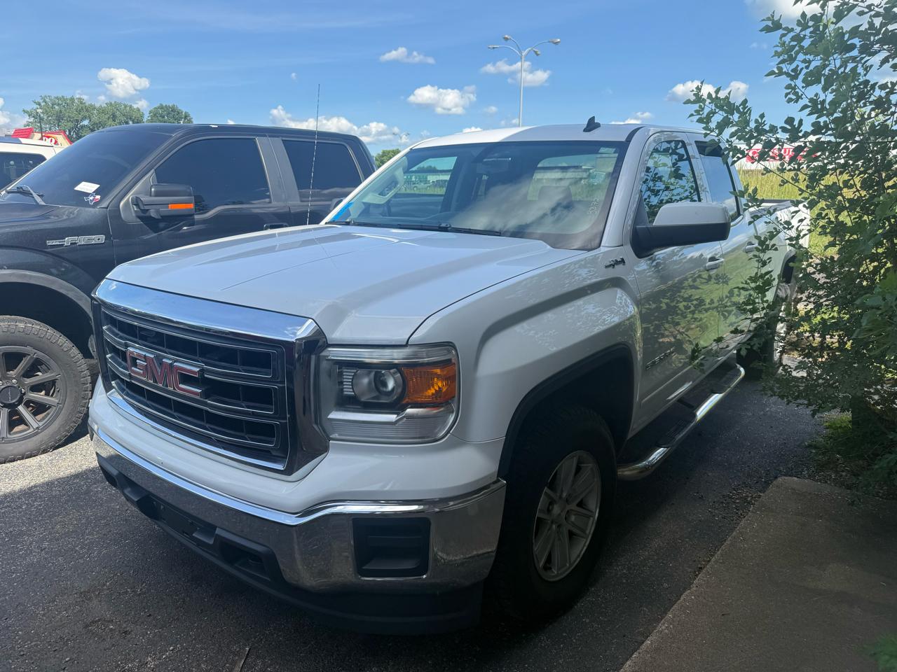 GMC Sierra 1500 4WD Crew Cab 143.5" SLT 2014