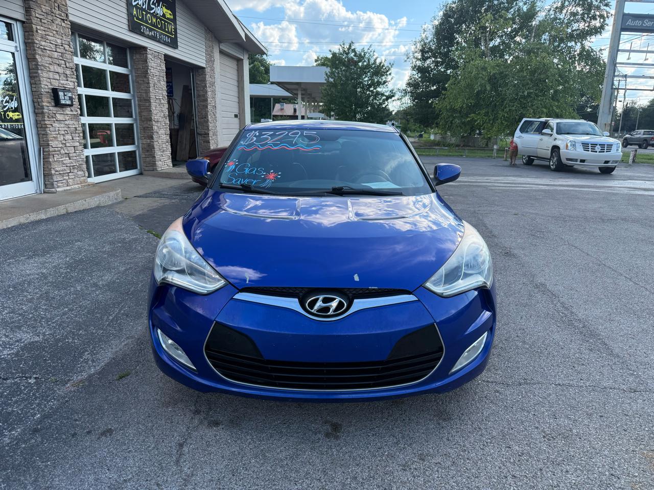 Hyundai Veloster Base 2013