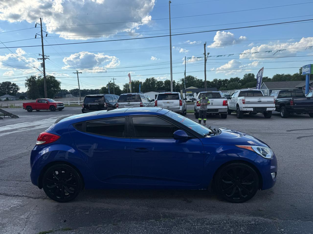 Hyundai Veloster Base 2013