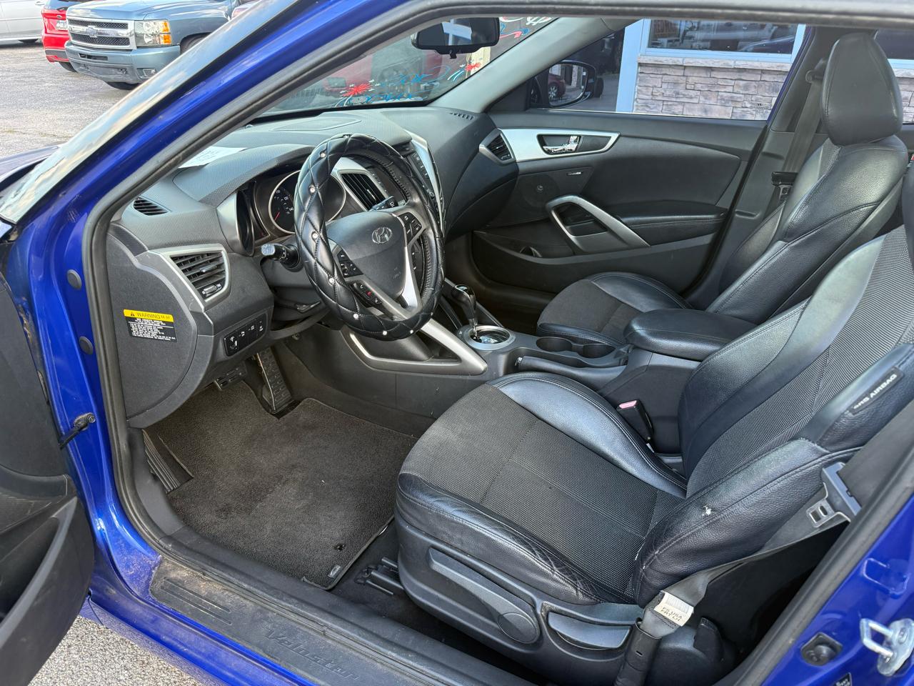 Hyundai Veloster Base 2013