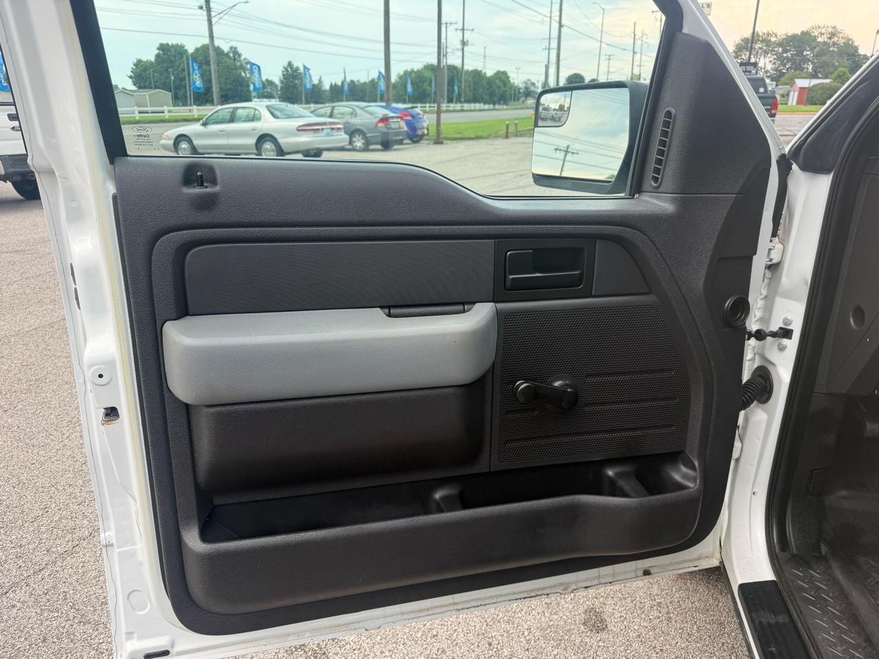 Ford F-150 XL SuperCab 2WD 2013