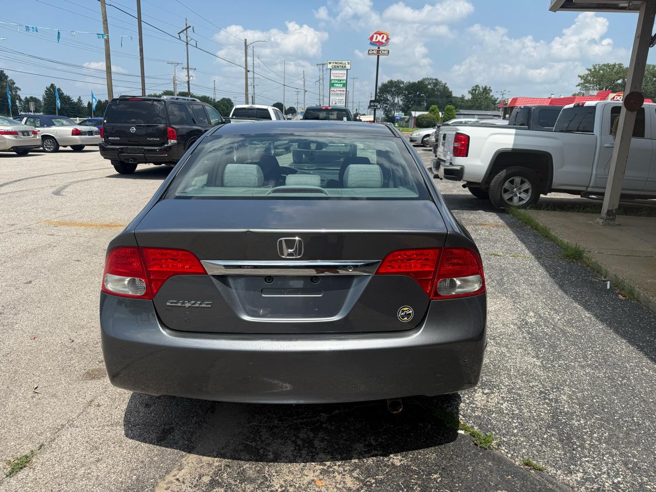 Honda Civic LX Sedan 5-Speed AT 2010